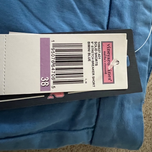 NWT Vineyard Vines Classic Fit 9” Men’s Shorts - Picture 5 of 5